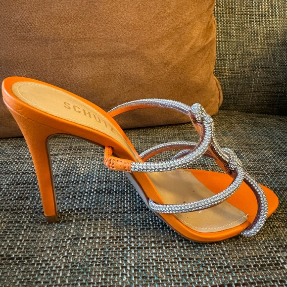 BNWT Schutz heels - Picture 2 of 3